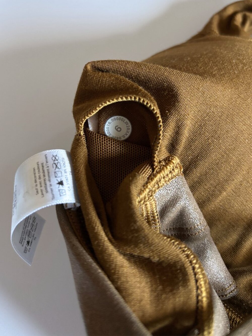 Lululemon Energy Bra Long Line Shine Matte Copper Foil Size 6 Athleisure Luxe - Picture 11 of 13